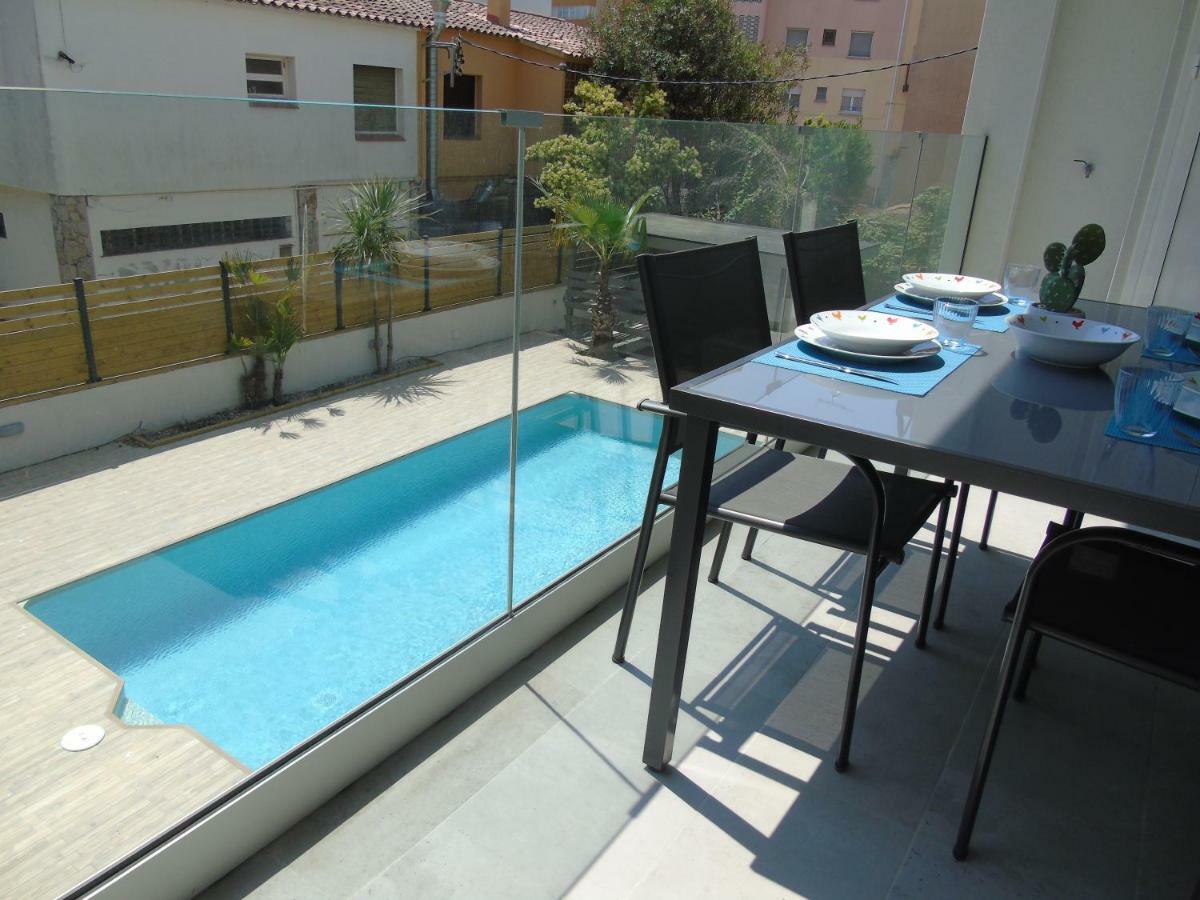 Appartement Proche Mer Avec Piscine Rosas Exterior foto